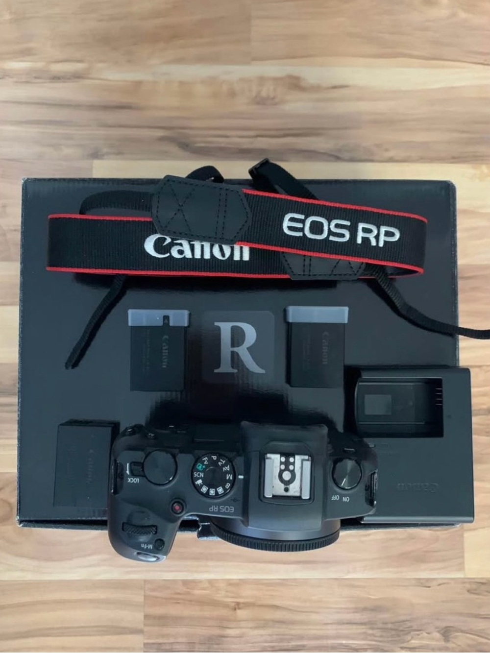 Canon EOS RP Mirrorless Camera (Black)